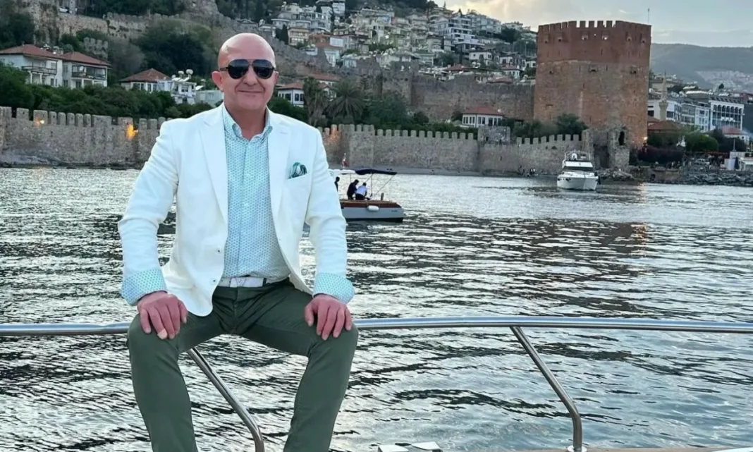 Πέθανε ο αδελφός του Μεβλούτ Τσαβούσογλου μετά τον μυστηριώδη πυροβολισμό του Πέθανε ο αδελφός του Μεβλούτ Τσαβούσογλου μετά τον μυστηριώδη πυροβολισμό του