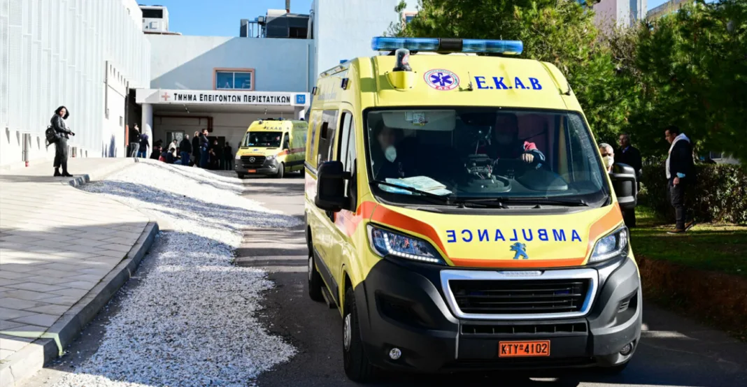 Ηλιούπουλη: Δύο 17χρονες έπεσαν μαζί από τον έκτο όροφο πολυκατοικίας – Νεκρή η μία και μάχη για τη ζωή της δίνει η δεύτερη Ηλιούπουλη: Δύο 17χρονες έπεσαν μαζί από τον έκτο όροφο πολυκατοικίας – Νεκρή η μία και μάχη για τη ζωή της δίνει η δεύτερη