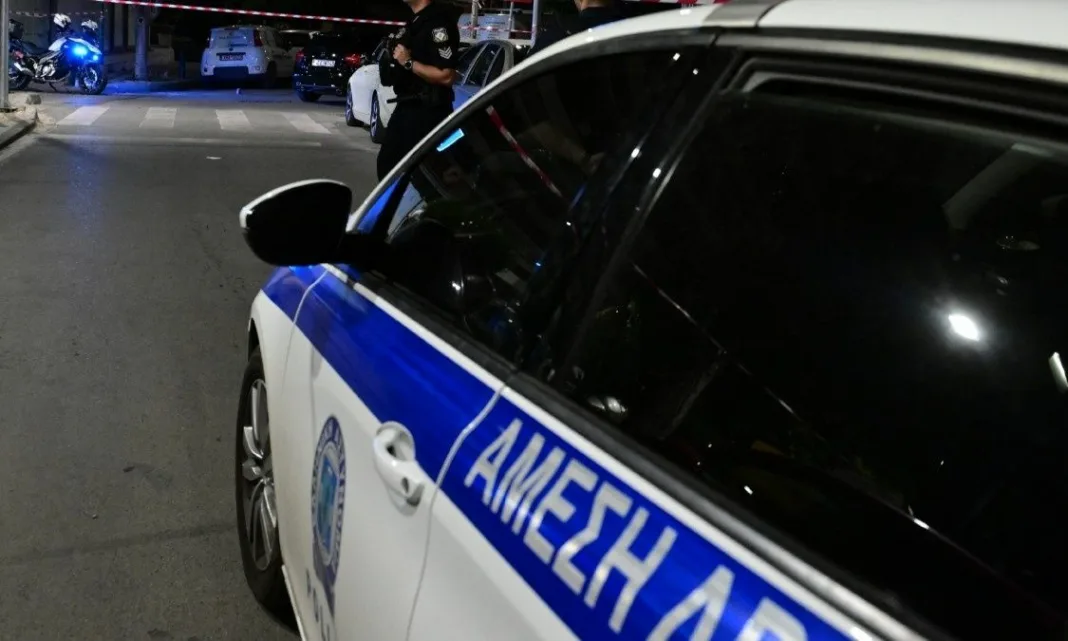 Ακρόπολη: «Χρυσή» διάρρηξη σε κοσμηματοπωλείο – Διέφυγαν οι δράστες Ακρόπολη: «Χρυσή» διάρρηξη σε κοσμηματοπωλείο – Διέφυγαν οι δράστες