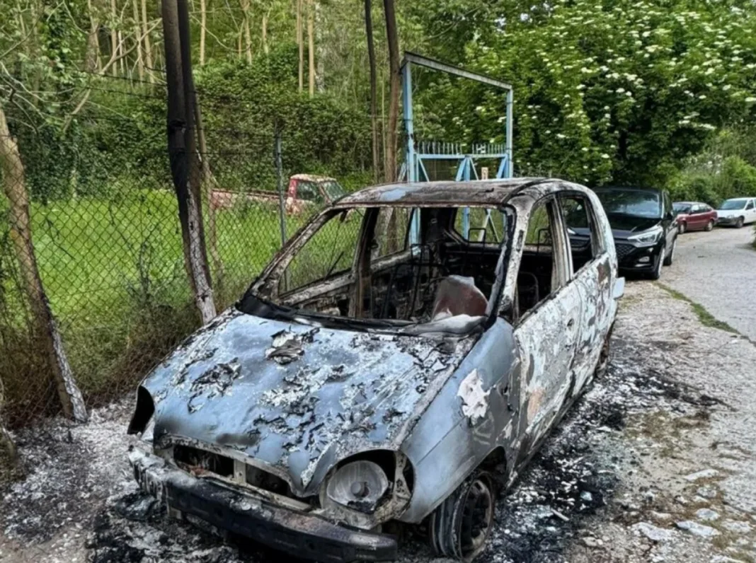 Έκαψαν το αυτοκίνητο πολίτη που είχε καταγγείλει περιστατικά κακοποίησης ζώων στη Λέσβο Έκαψαν το αυτοκίνητο πολίτη που είχε καταγγείλει περιστατικά κακοποίησης ζώων στη Λέσβο