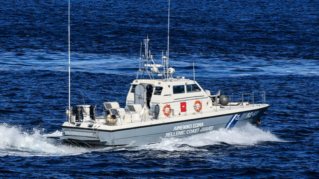 Γαύδος: Διάσωση 44 μεταναστών νότια του νησιού μετά από εντοπισμό λέμβου από τη Frontex Γαύδος: Διάσωση 44 μεταναστών νότια του νησιού μετά από εντοπισμό λέμβου από τη Frontex
