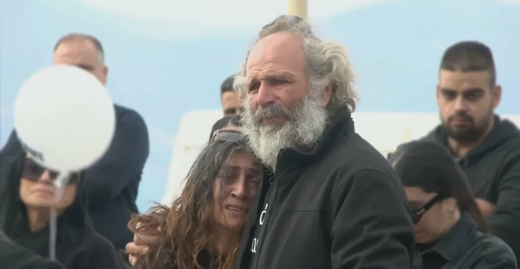 Στον Κορυδαλλό υπό άκρα μυστικότητα και δρακόντεια μέτρα το ζεύγος Παρασύρη Στον Κορυδαλλό υπό άκρα μυστικότητα και δρακόντεια μέτρα το ζεύγος Παρασύρη
