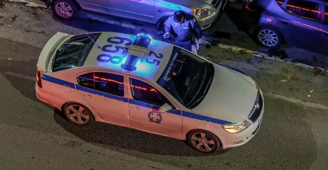 Προσήχθη ο 50χρονος σύντροφος της 24χρονης που σκοτώθηκε πέφτοντας από τον έβδομο όροφο πολυκατοικίας στον Πειραιά Προσήχθη ο 50χρονος σύντροφος της 24χρονης που σκοτώθηκε πέφτοντας από τον έβδομο όροφο πολυκατοικίας στον Πειραιά