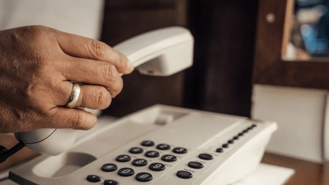 Εξιχνιάστηκε απάτη σε βάρος 79χρονης στην Κοζάνη: Την απείλησαν και της άρπαξαν 80.000 ευρώ Εξιχνιάστηκε απάτη σε βάρος 79χρονης στην Κοζάνη: Την απείλησαν και της άρπαξαν 80.000 ευρώ