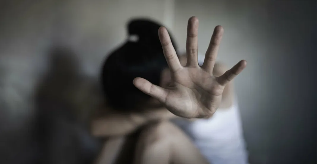 Φρίκη για 12χρονη στην Τσεχία: Τη βίασε ο 16χρονος αδελφός της και γέννησε το παιδί του Φρίκη για 12χρονη στην Τσεχία: Τη βίασε ο 16χρονος αδελφός της και γέννησε το παιδί του