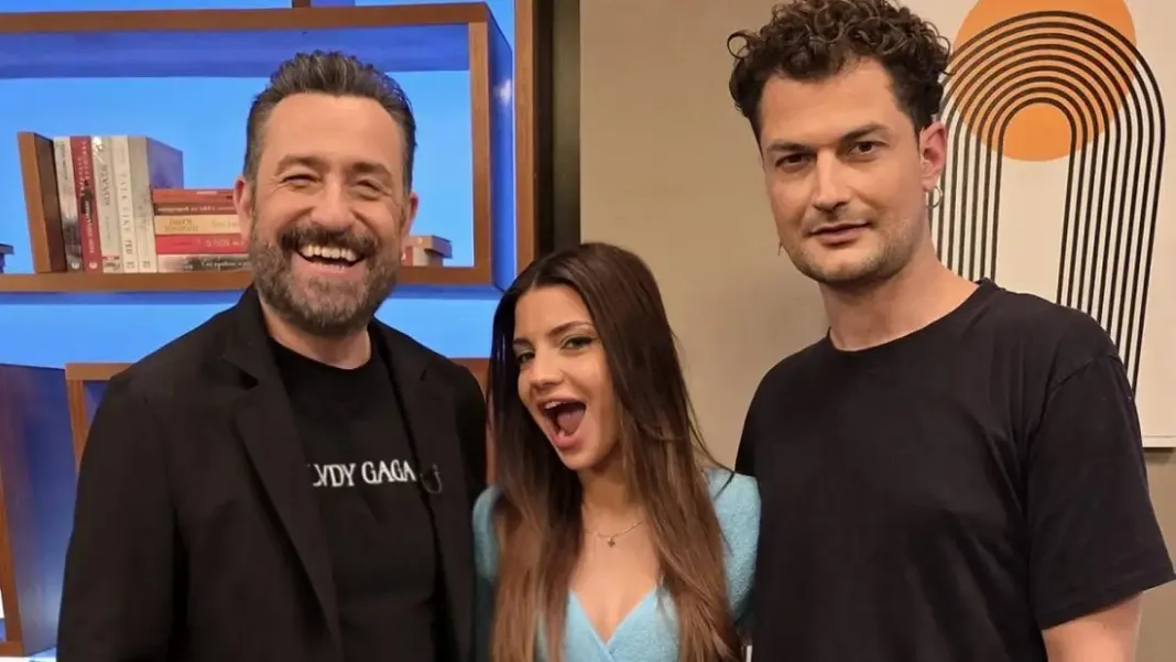 After Dark: O Θέμης Γεωργαντάς υποδέχεται τη Μαρίλια Μητρούση και τον Απόστολο Καμιτσάκη After Dark: O Θέμης Γεωργαντάς υποδέχεται τη Μαρίλια Μητρούση και τον Απόστολο Καμιτσάκη