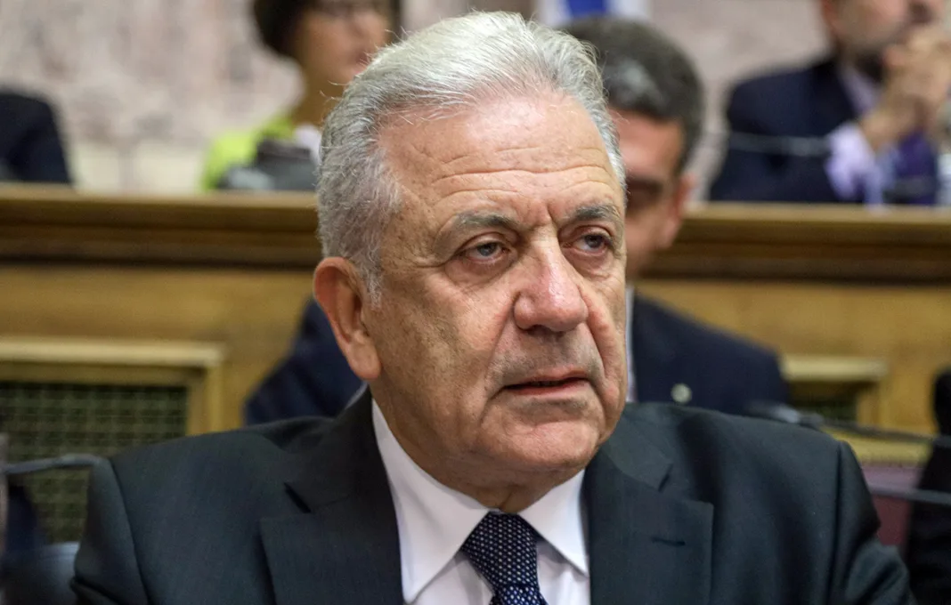 Ο Αβραμόπουλος ζητάει από την Εισαγγελία του Αρείου Πάγου να ακυρωθεί το ευρωπαϊκό ένταλμα σύλληψης Ο Αβραμόπουλος ζητάει από την Εισαγγελία του Αρείου Πάγου να ακυρωθεί το ευρωπαϊκό ένταλμα σύλληψης