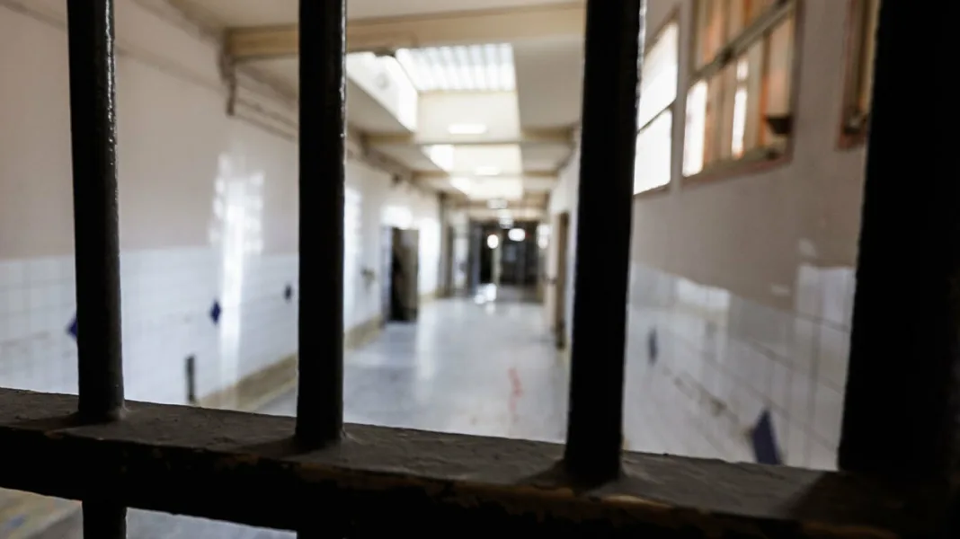 Νεκρή πριν τη δίκη της η 34χρονη που πέταξε το μωρό στα σκουπίδια στην Κρήτη Νεκρή πριν τη δίκη της η 34χρονη που πέταξε το μωρό στα σκουπίδια στην Κρήτη