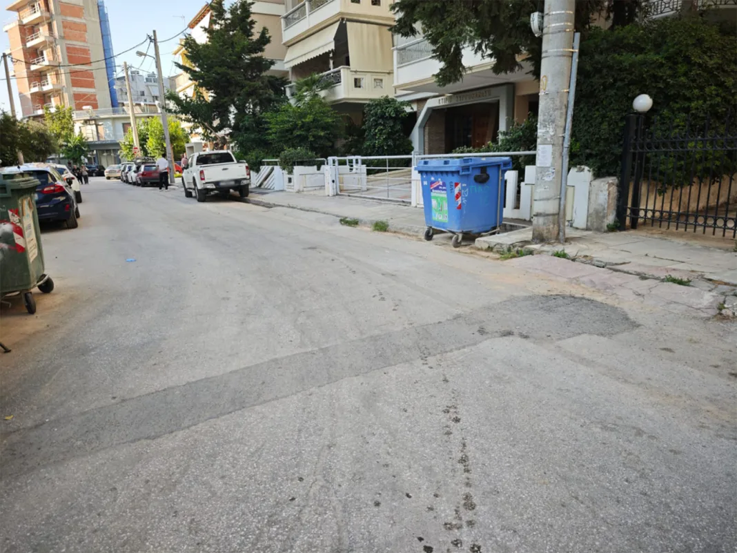 Μυστήριο με τη δολοφονία του 17χρονου στην Καλλιθέα: Δεν προκύπτει οπαδικό υπόβαθρο, κανείς δεν έχει αναζητήσει το θύμα ως τώρα Μυστήριο με τη δολοφονία του 17χρονου στην Καλλιθέα: Δεν προκύπτει οπαδικό υπόβαθρο, κανείς δεν έχει αναζητήσει το θύμα ως τώρα
