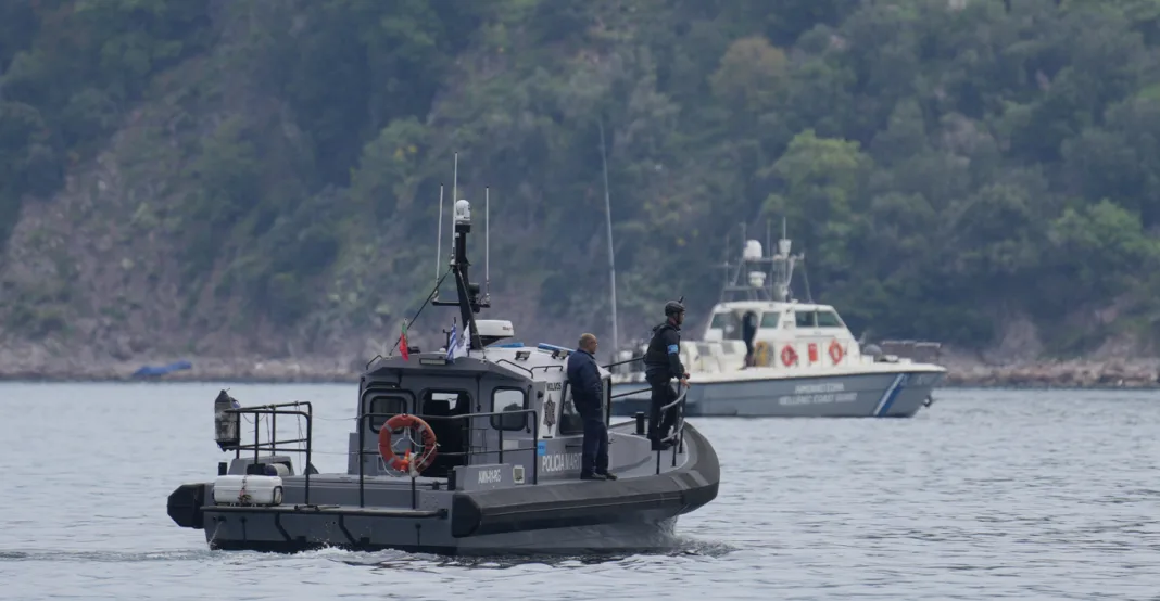 Διάσωση 48 μεταναστών στην Κρήτη Διάσωση 48 μεταναστών στην Κρήτη