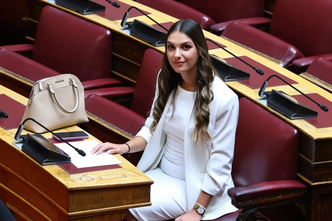 Η Μυρτώ Κοροβέση αποχώρησε από τους Δημοκράτες του Κασσελάκη Η Μυρτώ Κοροβέση αποχώρησε από τους Δημοκράτες του Κασσελάκη