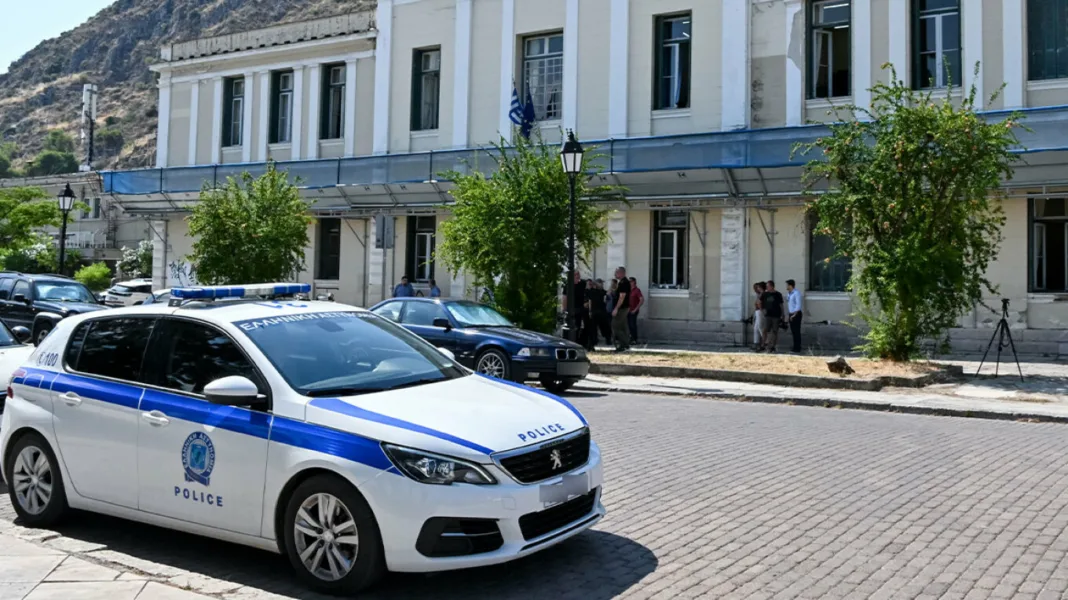 Προφυλακίστηκαν οι αστυνομικοί για την αιματηρή καταδίωξη του 20χρονου στο Άργος: Κατηγορούνται για απόπειρα ανθρωποκτονίας με ενδεχόμενο δόλο Προφυλακίστηκαν οι αστυνομικοί για την αιματηρή καταδίωξη του 20χρονου στο Άργος: Κατηγορούνται για απόπειρα ανθρωποκτονίας με ενδεχόμενο δόλο