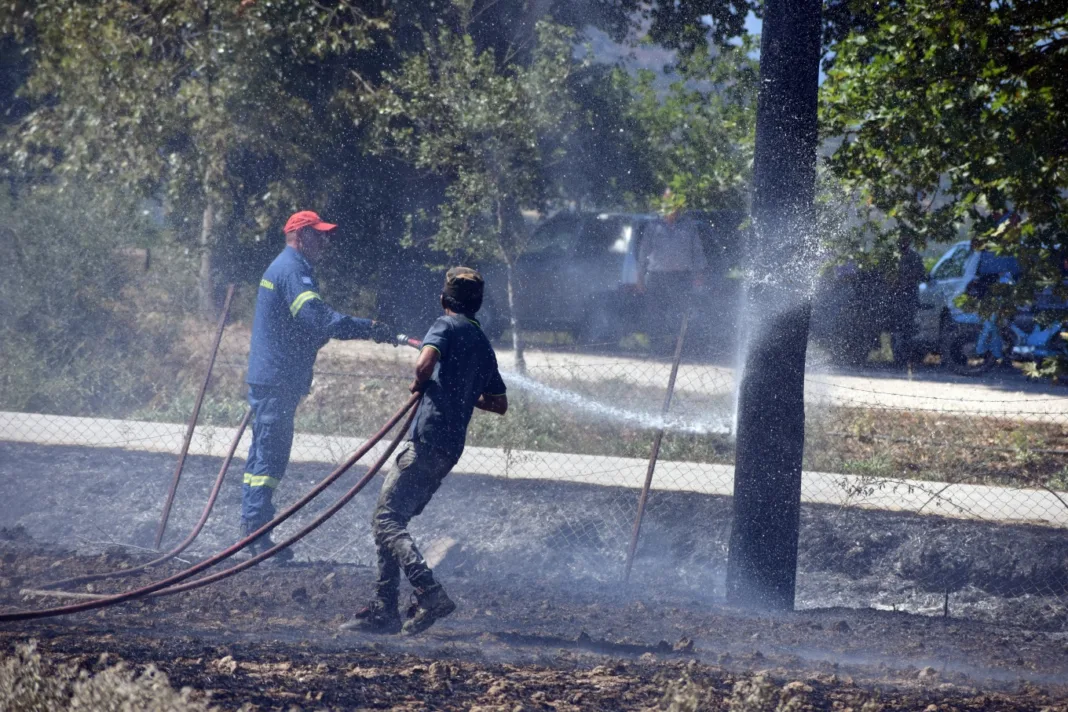 Από κολόνα ηλεκτροδότησης ξεκίνησε η φωτιά στο Ρέθυμνο – Συνελήφθη υπεύθυνος του ΔΕΔΔΗΕ Από κολόνα ηλεκτροδότησης ξεκίνησε η φωτιά στο Ρέθυμνο – Συνελήφθη υπεύθυνος του ΔΕΔΔΗΕ
