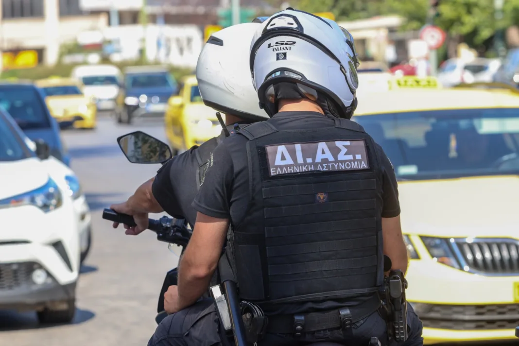 Συνελήφθησαν επ’ αυτοφώρω δύο νεαροί που επιχείρησαν να διαρρήξουν αποθήκη πολυκατοικίας στη Νέα Ιωνία Συνελήφθησαν επ’ αυτοφώρω δύο νεαροί που επιχείρησαν να διαρρήξουν αποθήκη πολυκατοικίας στη Νέα Ιωνία