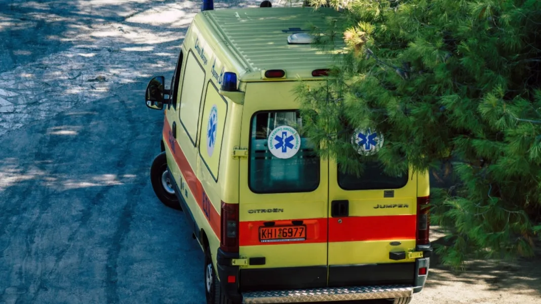 Νεκρός 16χρονος που είχε βρεθεί χωρίς τις αισθήσεις στο σπίτι του στη Λαμία Νεκρός 16χρονος που είχε βρεθεί χωρίς τις αισθήσεις στο σπίτι του στη Λαμία