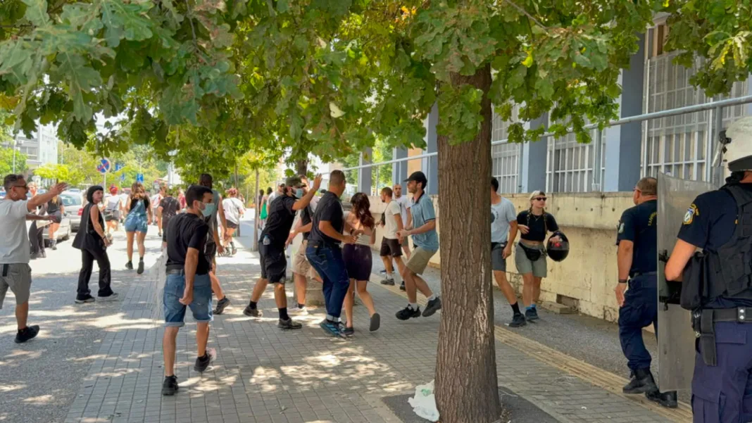 Στη φυλακή και ο τέταρτος κατηγορούμενος για τη φονική επίθεση στο σπίτι της οικογένειας Νέστορα Στη φυλακή και ο τέταρτος κατηγορούμενος για τη φονική επίθεση στο σπίτι της οικογένειας Νέστορα
