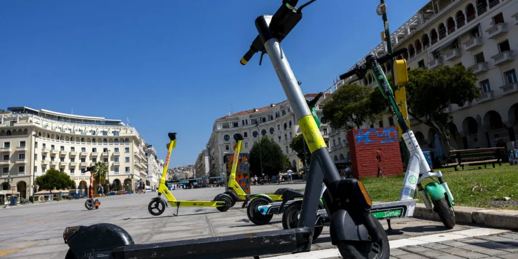 Tέλος τα ηλεκτρικά πατίνια για τους κάτω των 17 Tέλος τα ηλεκτρικά πατίνια για τους κάτω των 17