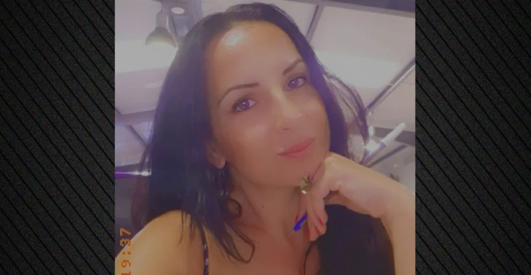 Βαρύ εγκεφαλικό υπέστη η δημοσιογράφος Μαρία Αντωνογιαννάκη που βρέθηκε νεκρή μέσα στο αυτοκίνητό της στην Κρήτη Βαρύ εγκεφαλικό υπέστη η δημοσιογράφος Μαρία Αντωνογιαννάκη που βρέθηκε νεκρή μέσα στο αυτοκίνητό της στην Κρήτη