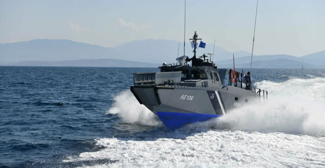 Σε προσωρινό χώρο φιλοξενίας της Γαύδου μεταφέρθηκαν οι 35 αλλοδαποί που επέβαιναν σε λέμβο Σε προσωρινό χώρο φιλοξενίας της Γαύδου μεταφέρθηκαν οι 35 αλλοδαποί που επέβαιναν σε λέμβο