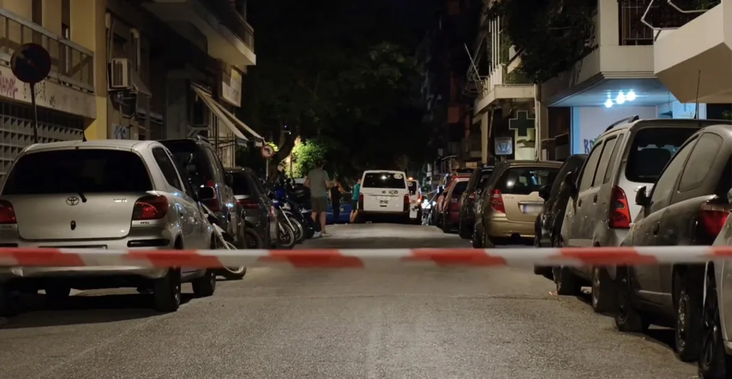 Θρίλερ στο Παγκράτι: Σορός άνδρα σε προχωρημένη σήψη εντοπίστηκε σε διαμέρισμα, προσήχθη ο αδερφός του Θρίλερ στο Παγκράτι: Σορός άνδρα σε προχωρημένη σήψη εντοπίστηκε σε διαμέρισμα, προσήχθη ο αδερφός του