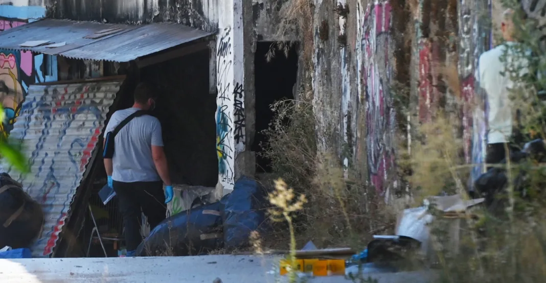 Θρίλερ με τη σορό γυναίκας που βρέθηκε στην Κυψέλη – Ανοίγουν φάκελοι με εξαφανίσεις Θρίλερ με τη σορό γυναίκας που βρέθηκε στην Κυψέλη – Ανοίγουν φάκελοι με εξαφανίσεις