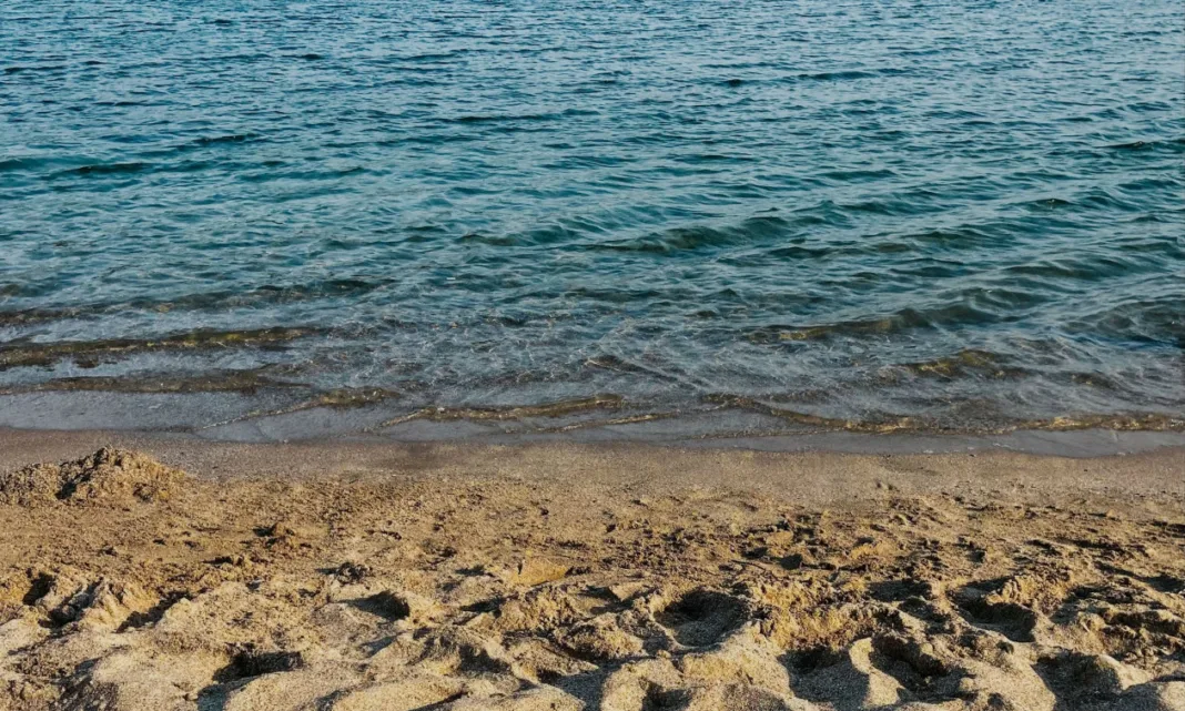 Βόλος: Συνελήφθη 45χρονος που θώπευε ανήλικη σε παραλία Βόλος: Συνελήφθη 45χρονος που θώπευε ανήλικη σε παραλία