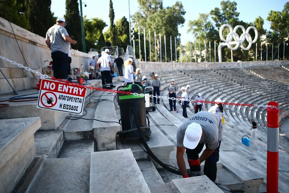 Ξεκίνησε ο καθαρισμός των μαρμάρων στο Παναθηναϊκό Στάδιο Ξεκίνησε ο καθαρισμός των μαρμάρων στο Παναθηναϊκό Στάδιο