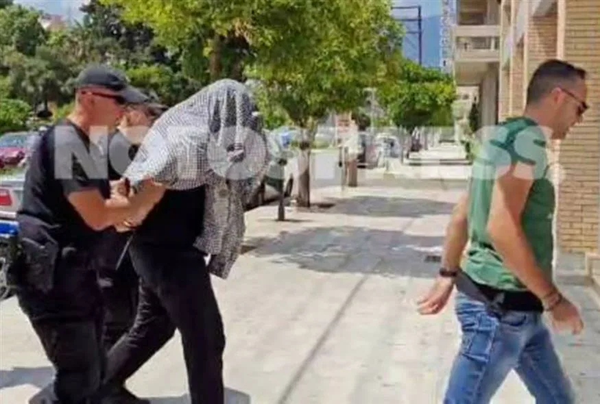 Μυστράς: Ελεύθερος με αναστολή ο 55χρονος που είχε κρύψει τον νεκρό πατέρα του στον καταψύκτη Μυστράς: Ελεύθερος με αναστολή ο 55χρονος που είχε κρύψει τον νεκρό πατέρα του στον καταψύκτη