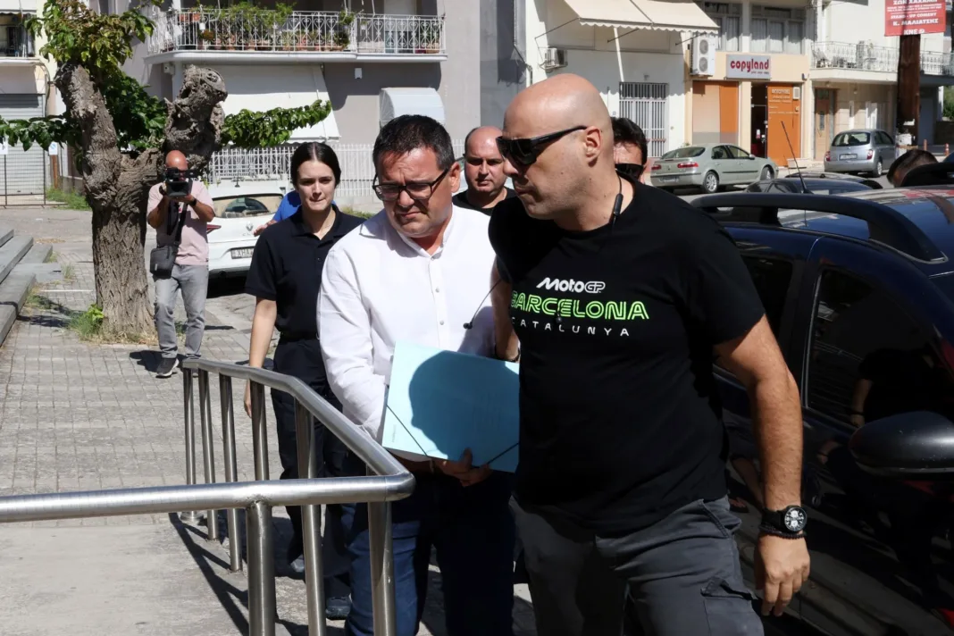 Προφυλακίστηκαν ο δήμαρχος Στυλίδας και δύο ακόμη κατηγορούμενοι για την πυρκαγιά στη Βοιωτία Προφυλακίστηκαν ο δήμαρχος Στυλίδας και δύο ακόμη κατηγορούμενοι για την πυρκαγιά στη Βοιωτία