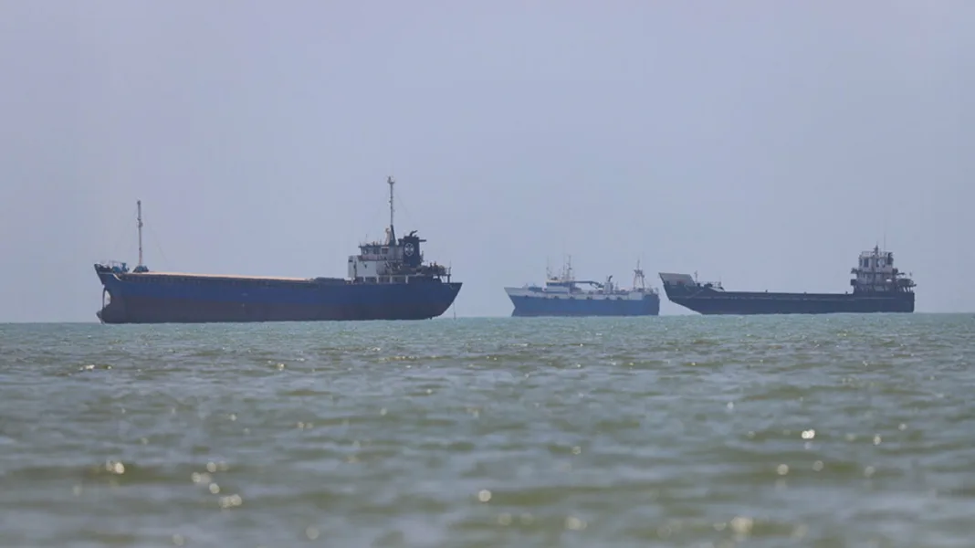 Πλοίο δέχθηκε επίθεση στα ανοικτά του Ομάν – Ασφαλές το πλήρωμα λένε οι Βρετανοί Πλοίο δέχθηκε επίθεση στα ανοικτά του Ομάν – Ασφαλές το πλήρωμα λένε οι Βρετανοί