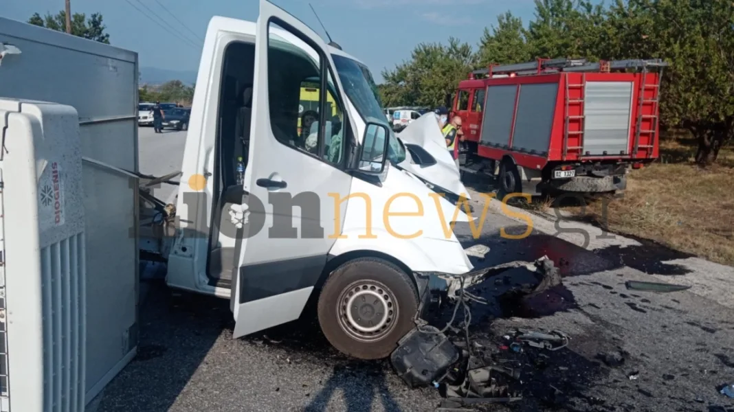 Οικογενειακή τραγωδία στις Σέρρες, μητέρα και γιος οι νεκροί από την μετωπική φορτηγού με ΙΧ Οικογενειακή τραγωδία στις Σέρρες, μητέρα και γιος οι νεκροί από την μετωπική φορτηγού με ΙΧ