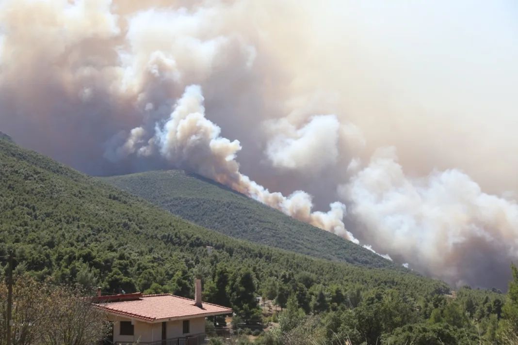 Φωτιά στο Πόρτο Γερμενό: Δύο μέτωπα προς Αγία Παρασκευή και Μύτικα, πολύ ισχυροί άνεμοι τις επόμενες δύο ώρες Φωτιά στο Πόρτο Γερμενό: Δύο μέτωπα προς Αγία Παρασκευή και Μύτικα, πολύ ισχυροί άνεμοι τις επόμενες δύο ώρες