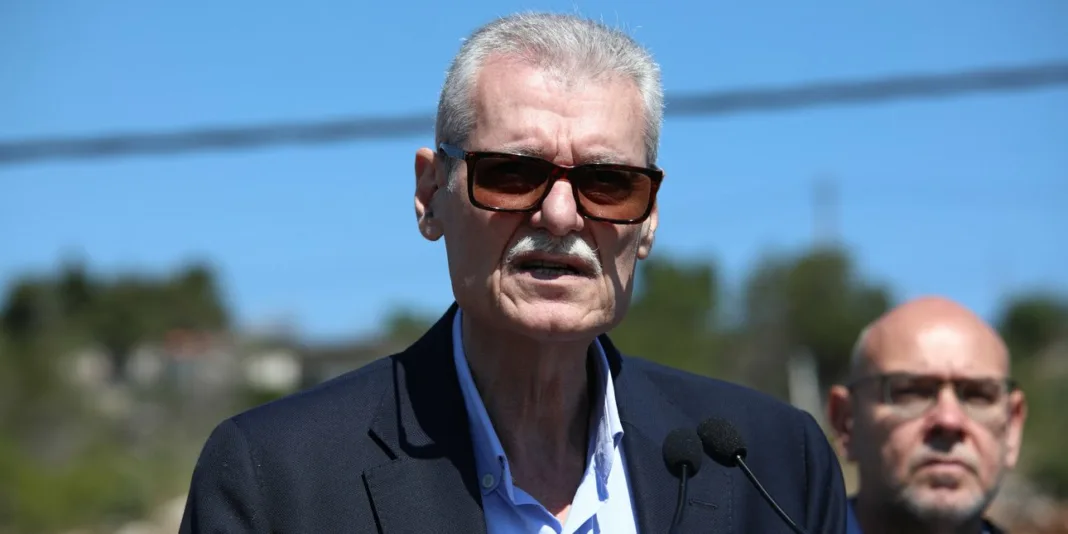 Τουρνάς για τις φωτιές: Δύσκολες συνθήκες λόγω θυελλωδών ανέμων, ο μηχανισμός έφτασε στα όριά του Τουρνάς για τις φωτιές: Δύσκολες συνθήκες λόγω θυελλωδών ανέμων, ο μηχανισμός έφτασε στα όριά του