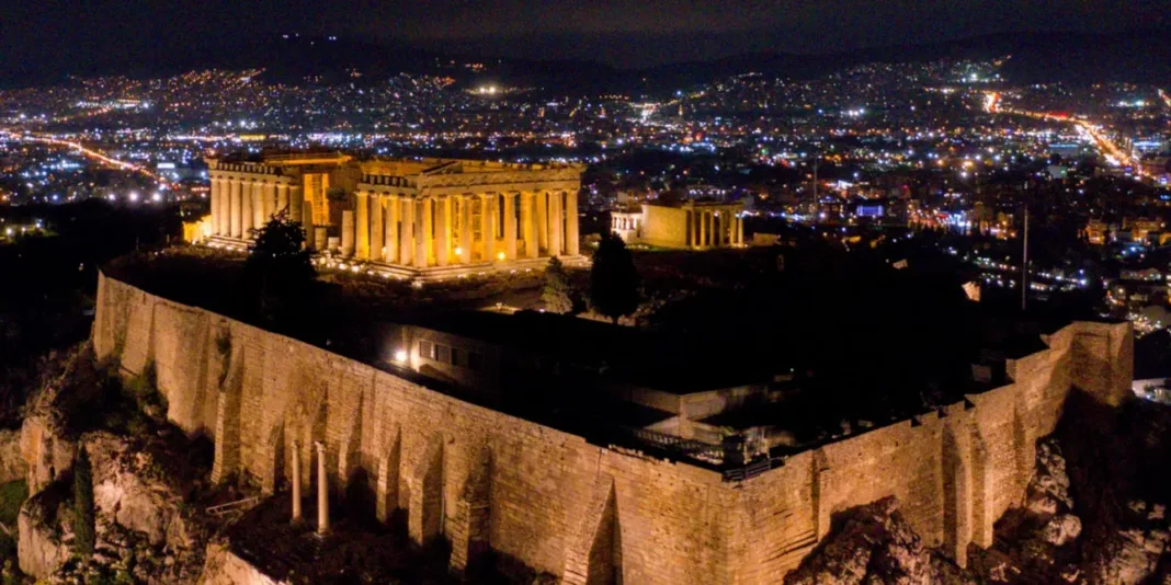 Scope και Moody’s αναβάθμισαν την ελληνική οικονομία Scope και Moody’s αναβάθμισαν την ελληνική οικονομία