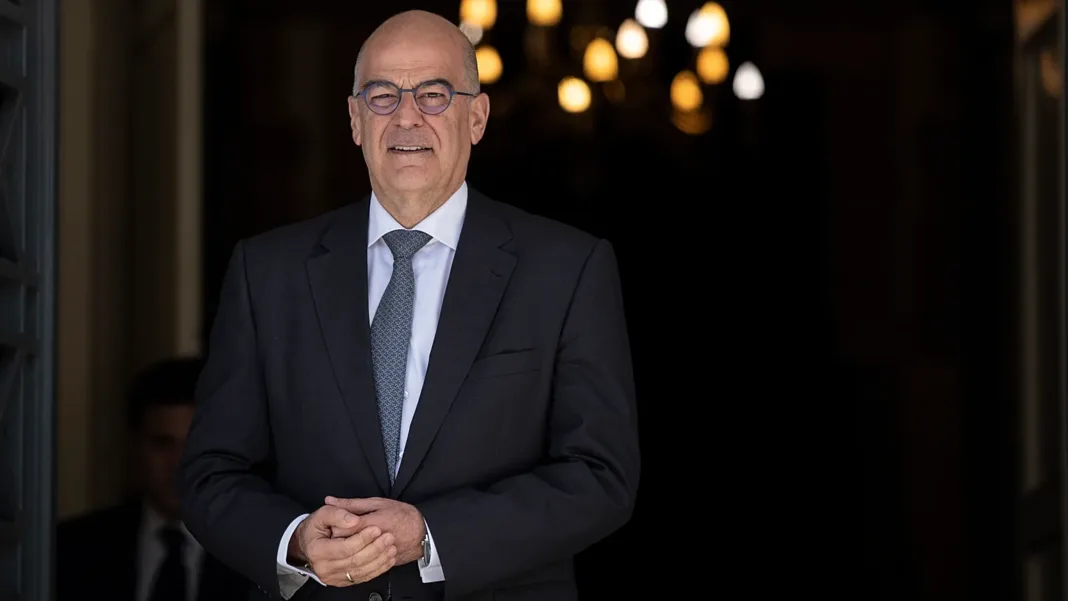 Ο ατσαλάκωτος κύριος Δένδιας Ο ατσαλάκωτος κύριος Δένδιας