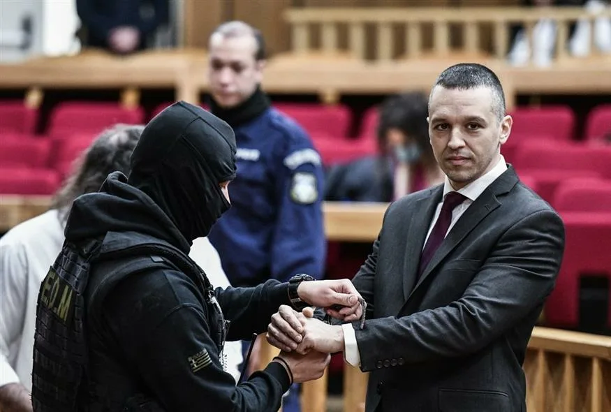 Αποφυλακίζεται ο Ηλίας Κασιδιάρης και δίνει συνέντευξη Τύπου Αποφυλακίζεται ο Ηλίας Κασιδιάρης και δίνει συνέντευξη Τύπου