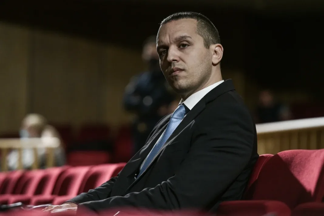 Αποφυλακίζεται ο Ηλίας Κασιδιάρης: Υποστηρικτές έξω από τις φυλακές Δομοκού για να τον υποδεχτούν Αποφυλακίζεται ο Ηλίας Κασιδιάρης: Υποστηρικτές έξω από τις φυλακές Δομοκού για να τον υποδεχτούν