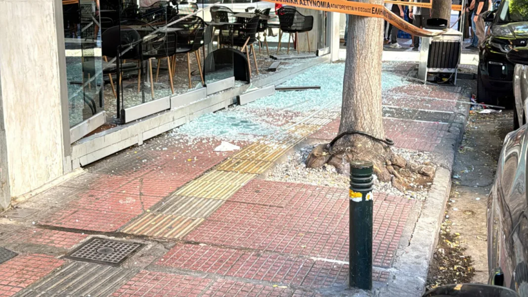 Από τις φυλακές δόθηκε η εντολή για τις επιθέσεις με χειροβομβίδα σε δύο καφετέριες στο κέντρο της Αθήνας Από τις φυλακές δόθηκε η εντολή για τις επιθέσεις με χειροβομβίδα σε δύο καφετέριες στο κέντρο της Αθήνας