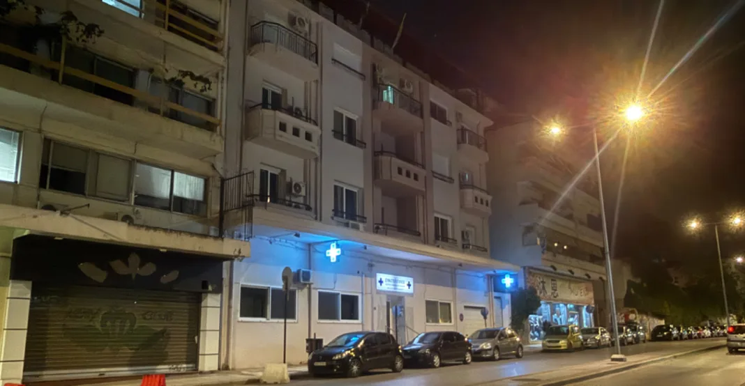 Θεσσαλονίκη: Σφραγίζεται η κλινική που έκανε χημειοθεραπείες χωρίς άδεια-«Κλείστε το μήπως γλιτώσει κανένας» έλεγαν συγγενείς ασθενών Θεσσαλονίκη: Σφραγίζεται η κλινική που έκανε χημειοθεραπείες χωρίς άδεια-«Κλείστε το μήπως γλιτώσει κανένας» έλεγαν συγγενείς ασθενών