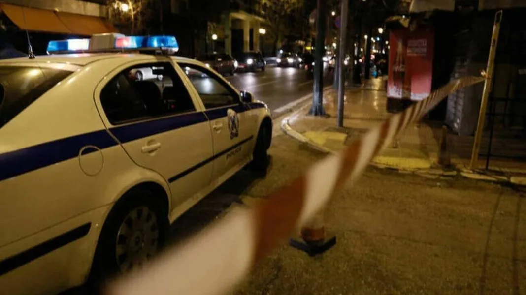 Θεσσαλονίκη: Πήγαν να ληστέψουν κοσμηματοπωλείο απέναντι από αστυνομικό τμήμα-Πυροβόλησαν αστυνομικό Θεσσαλονίκη: Πήγαν να ληστέψουν κοσμηματοπωλείο απέναντι από αστυνομικό τμήμα-Πυροβόλησαν αστυνομικό