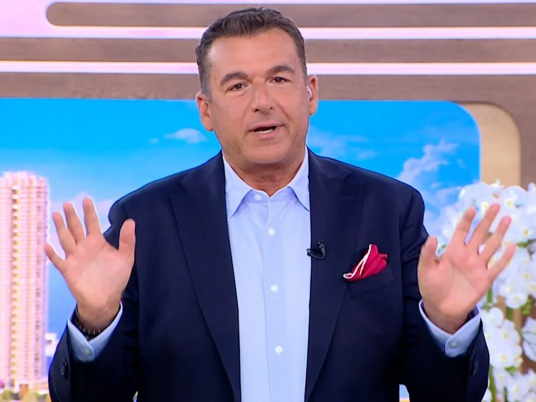 Ο Γιώργος Λιάγκας στην κορυφή της πρωινής ζώνης Ο Γιώργος Λιάγκας στην κορυφή της πρωινής ζώνης