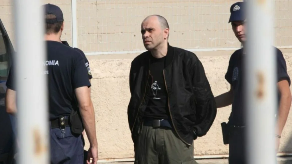 Αποφυλακίζεται ο Νίκος Μαζιώτης, μέλος της τρομοκρατικής οργάνωσης Επαναστατικός Αγώνας Αποφυλακίζεται ο Νίκος Μαζιώτης, μέλος της τρομοκρατικής οργάνωσης Επαναστατικός Αγώνας