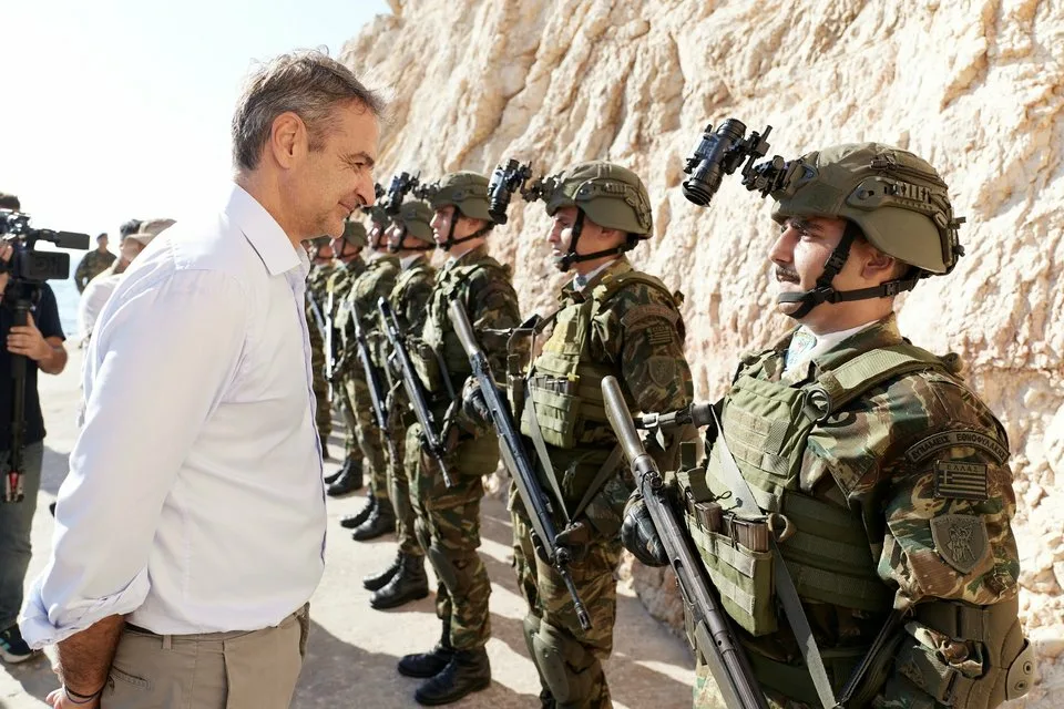 Μήνυμα Μητσοτάκη από Καστελόριζο, Ρω, Στρογγύλη: Η κυβέρνηση στέκεται δίπλα στο νησιωτικό σύμπλεγμα της Μεγίστης, για να προσελκύσουμε περισσότερο μόνιμο πληθυσμό (Βίντεο και φωτογραφίες) Μήνυμα Μητσοτάκη από Καστελόριζο, Ρω, Στρογγύλη: Η κυβέρνηση στέκεται δίπλα στο νησιωτικό σύμπλεγμα της Μεγίστης, για να προσελκύσουμε περισσότερο μόνιμο πληθυσμό (Βίντεο και φωτογραφίες)