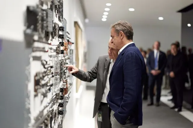 Μητσοτάκης στις ΗΠΑ: Επισκέφθηκε Nvidia και Sequoia Capital – Στο επίκεντρο η τεχνητή νοημοσύνη (Βίντεο) Μητσοτάκης στις ΗΠΑ: Επισκέφθηκε Nvidia και Sequoia Capital – Στο επίκεντρο η τεχνητή νοημοσύνη (Βίντεο)