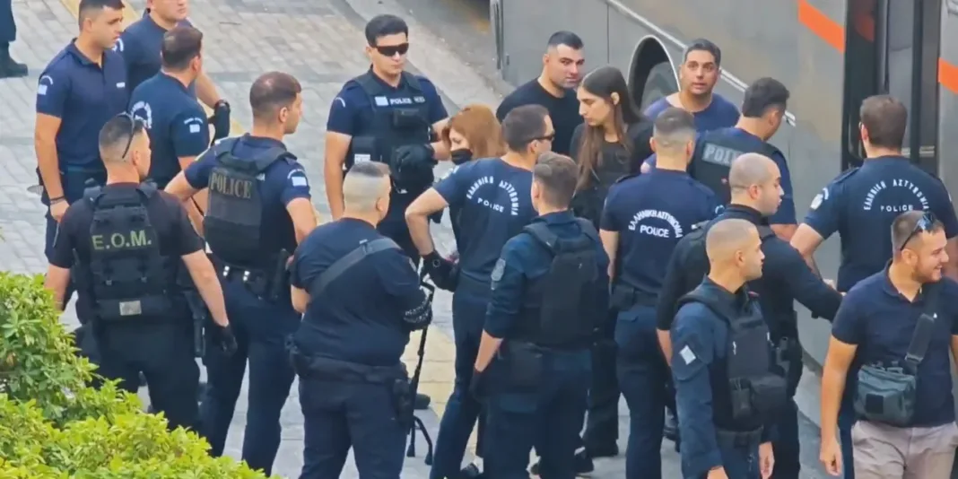 Ρούλα Πισπιρίγκου: Με μπαστούνι στο Εφετείο για τη δολοφονία της Τζωρτζίνας Ρούλα Πισπιρίγκου: Με μπαστούνι στο Εφετείο για τη δολοφονία της Τζωρτζίνας