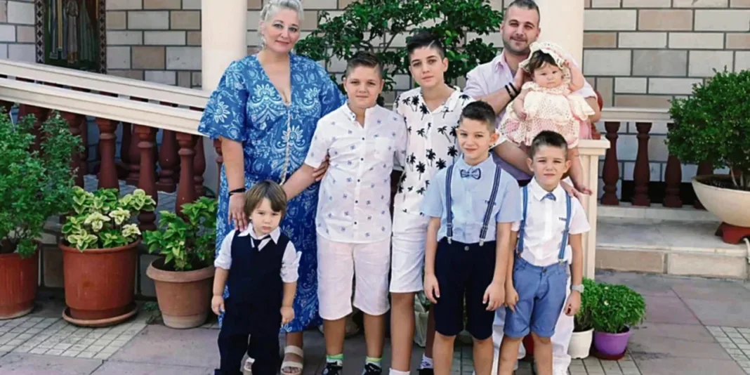 Φεύγει από τη Φουρνά Ευρυτανίας η πολύτεκνη οικογένεια που είχε εγκατασταθεί πρώτη-«Κάναμε και δώσαμε ό,τι μπορούσαμε» Φεύγει από τη Φουρνά Ευρυτανίας η πολύτεκνη οικογένεια που είχε εγκατασταθεί πρώτη-«Κάναμε και δώσαμε ό,τι μπορούσαμε»