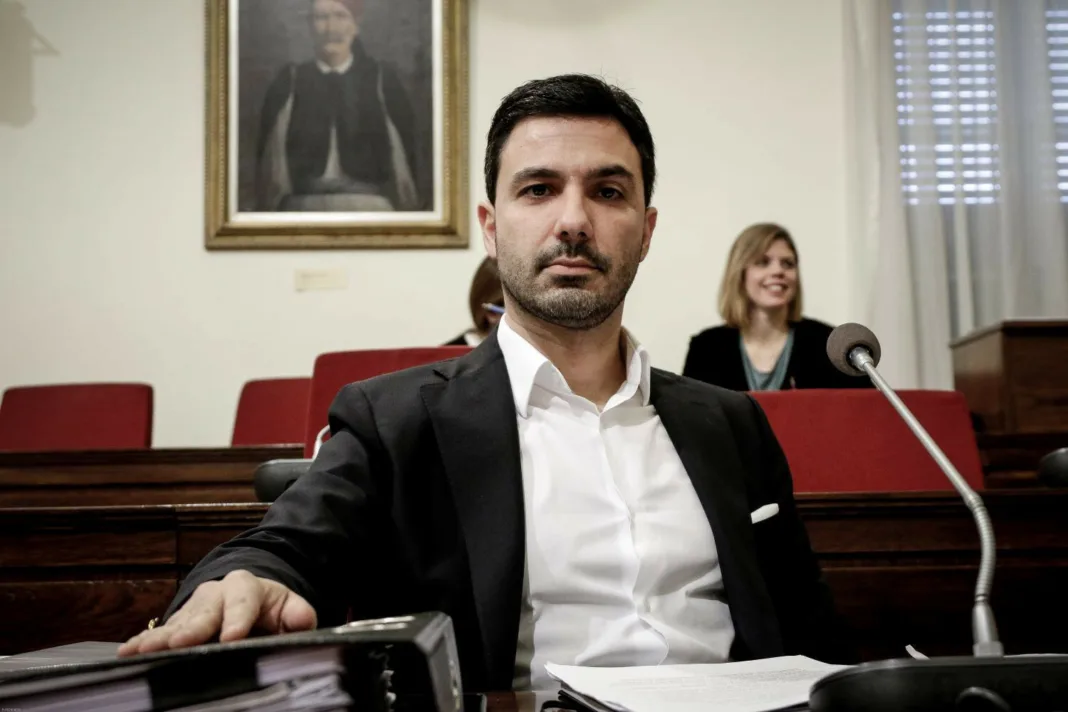 Εξέθεσε ο Σταμάτης Πουλής την Κυβέλη Μάρδα για προχειρότητα Εξέθεσε ο Σταμάτης Πουλής την Κυβέλη Μάρδα για προχειρότητα