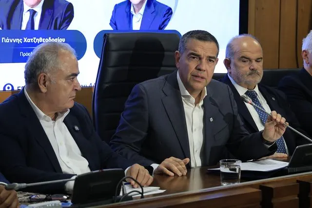 Τσίπρας στο ΕΕΑ: Οι 5 προτάσεις για τις ΜμΕ, την ακρίβεια και την Golden Visa (Βίντεο) Τσίπρας στο ΕΕΑ: Οι 5 προτάσεις για τις ΜμΕ, την ακρίβεια και την Golden Visa (Βίντεο)