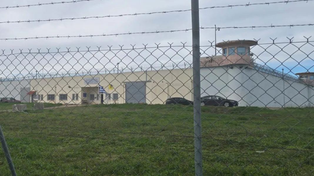 Αιματηρή συμπλοκή κρατουμένων στις φυλακές Δομοκού, πέντε τραυματίες Αιματηρή συμπλοκή κρατουμένων στις φυλακές Δομοκού, πέντε τραυματίες
